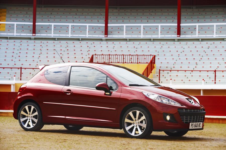  Peugeot 207 RC 2010 года  (фото 22 из 27)